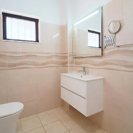 Sky Villas Boas T2- 6 Pax