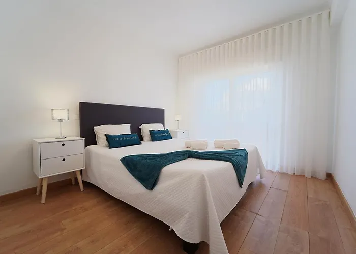 Hotel Sky Villas Boas T2- 6 Pax Albufeira